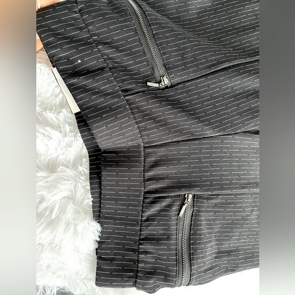 NWT! Classic Concepts Dress Pants size small - Picture 3 of 7